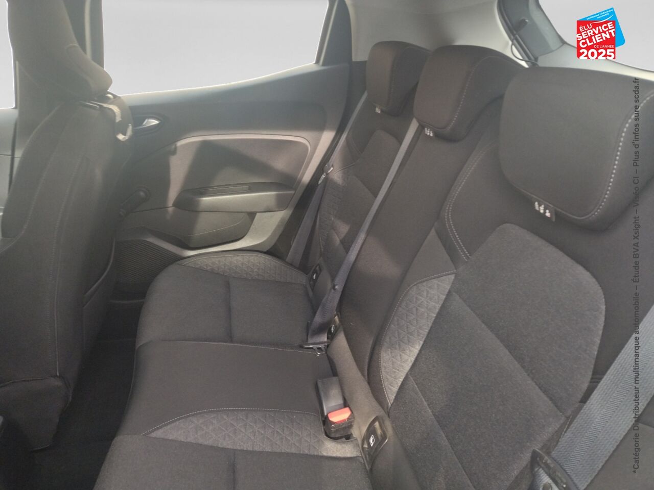 Véhicule d'occasion RENAULT CLIO 1.0 TCE 100CH ZEN chez Renault Colmar