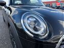 Véhicule d'occasion MINI MINI COOPER 136CH  EDITION GREENWICH BVA7 TPANO SIEGES CUIR CAMERA