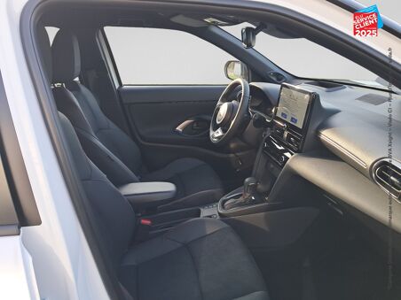 TOYOTA YARIS CROSS 130H GR...