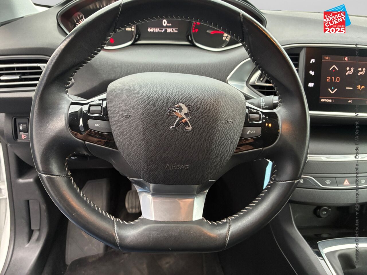 chez Peugeot Charleville