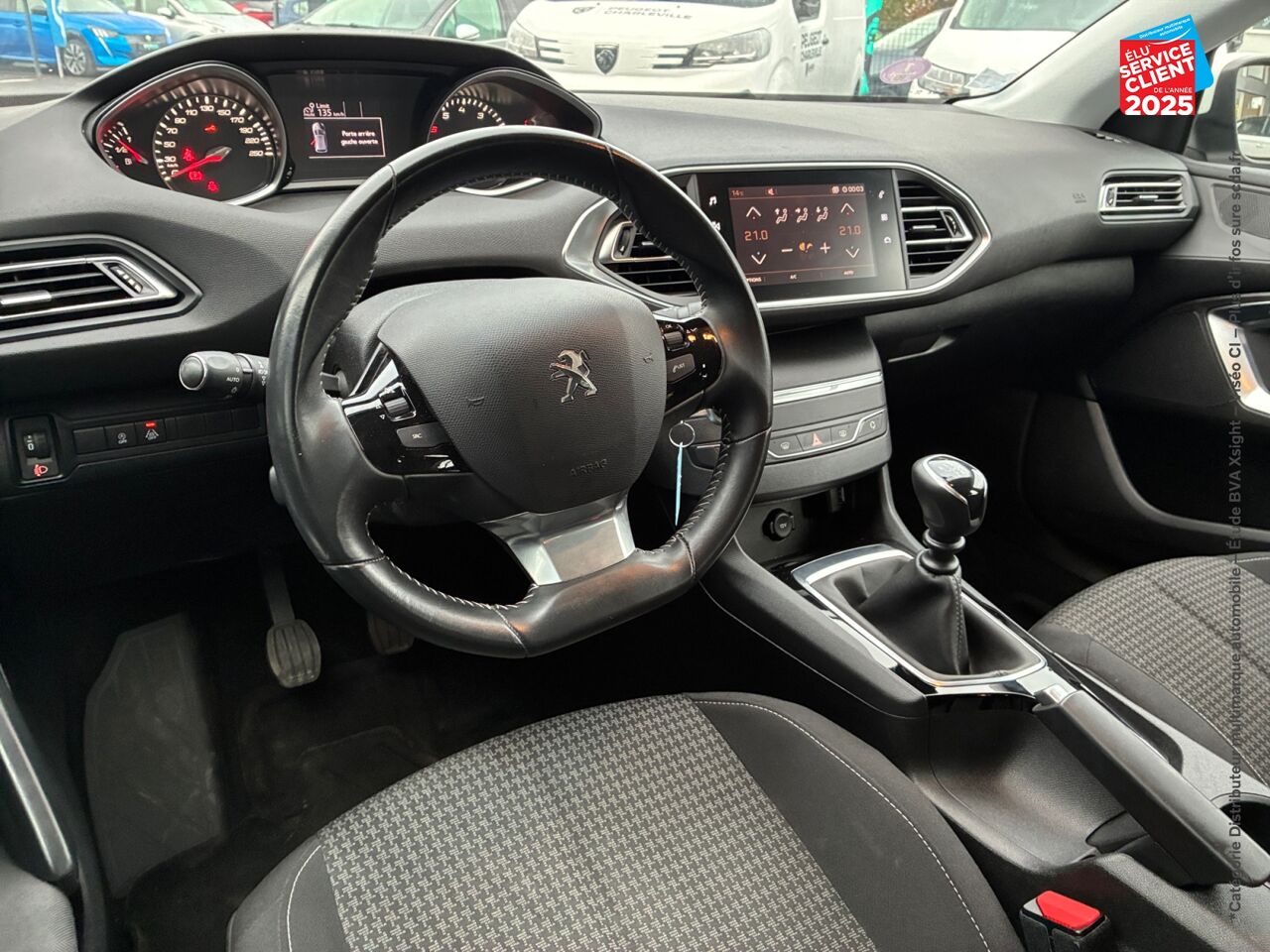 chez Peugeot Charleville