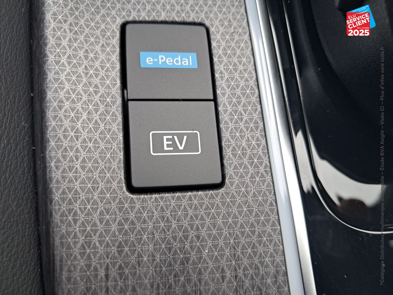 Véhicule d'occasion NISSAN QASHQAI HYBRID E-POWER 190CH TEKNA 2025 chez Renault Saint-Louis