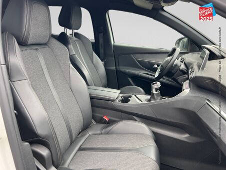 PEUGEOT 3008 1.2 PURETECH...