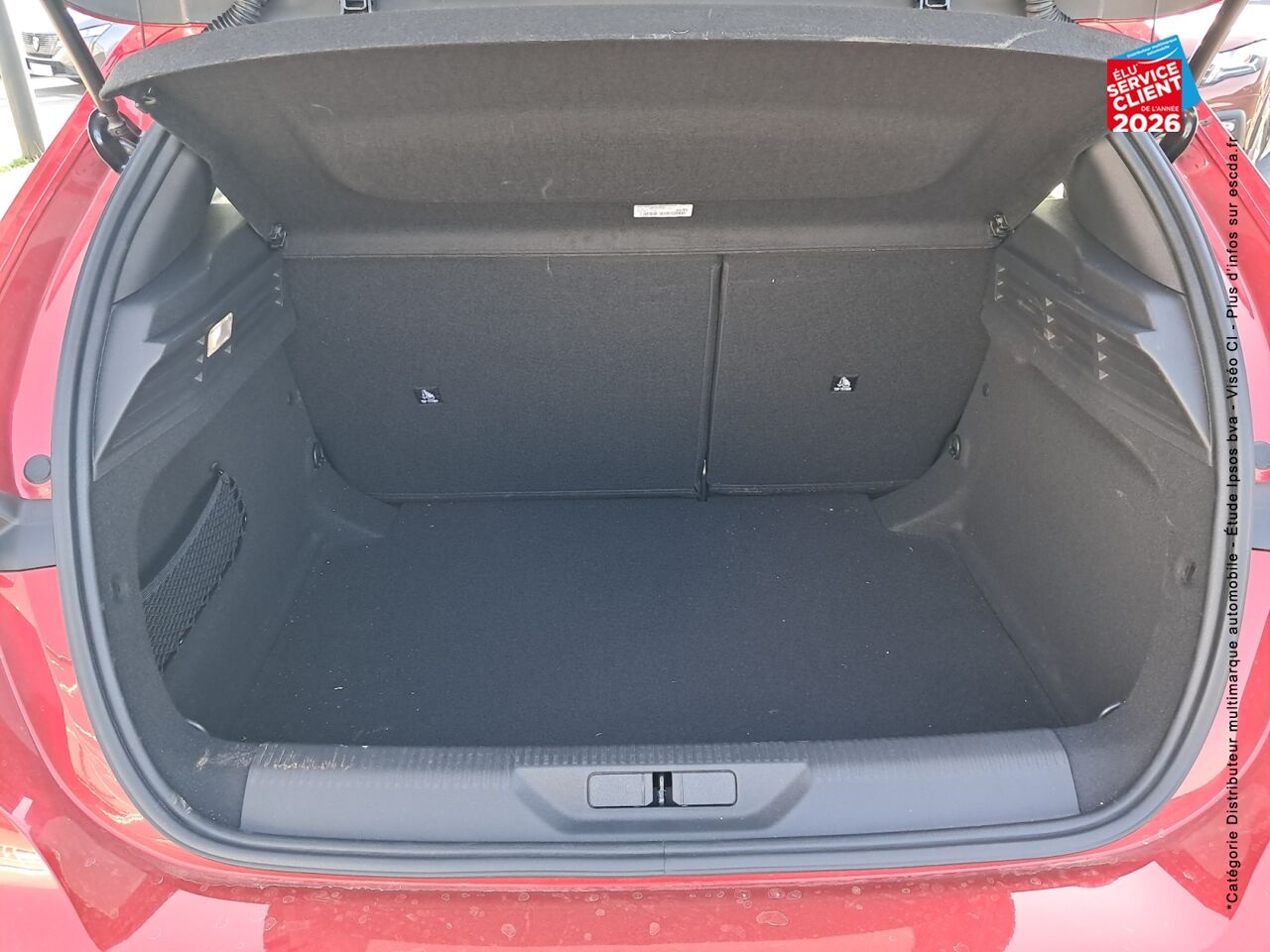 chez Peugeot Sedan