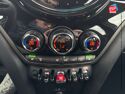 Véhicule d'occasion MINI COUNTRYMAN COOPER 136CH  HIGHLANDS BVA7 SIEGES CHAUF/CUIR CAMERA