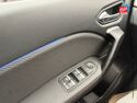 Véhicule d'occasion RENAULT CAPTUR 1.6 E-TECH HYBRIDE RECHARGEABLE 160CH RS LINE