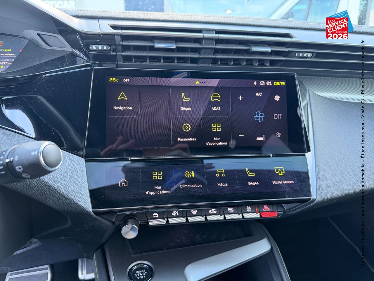 chez Peugeot Sedan