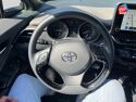 Véhicule d'occasion TOYOTA C-HR 122H DISTINCTIVE 2WD E-CVT MY22 SIEGE CHAUF CAMERA GPS