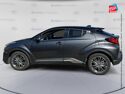 Véhicule d'occasion TOYOTA C-HR 122H DISTINCTIVE 2WD E-CVT MY22 SIEGE CHAUF CAMERA GPS