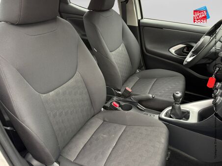 TOYOTA YARIS 120 VVT-I...
