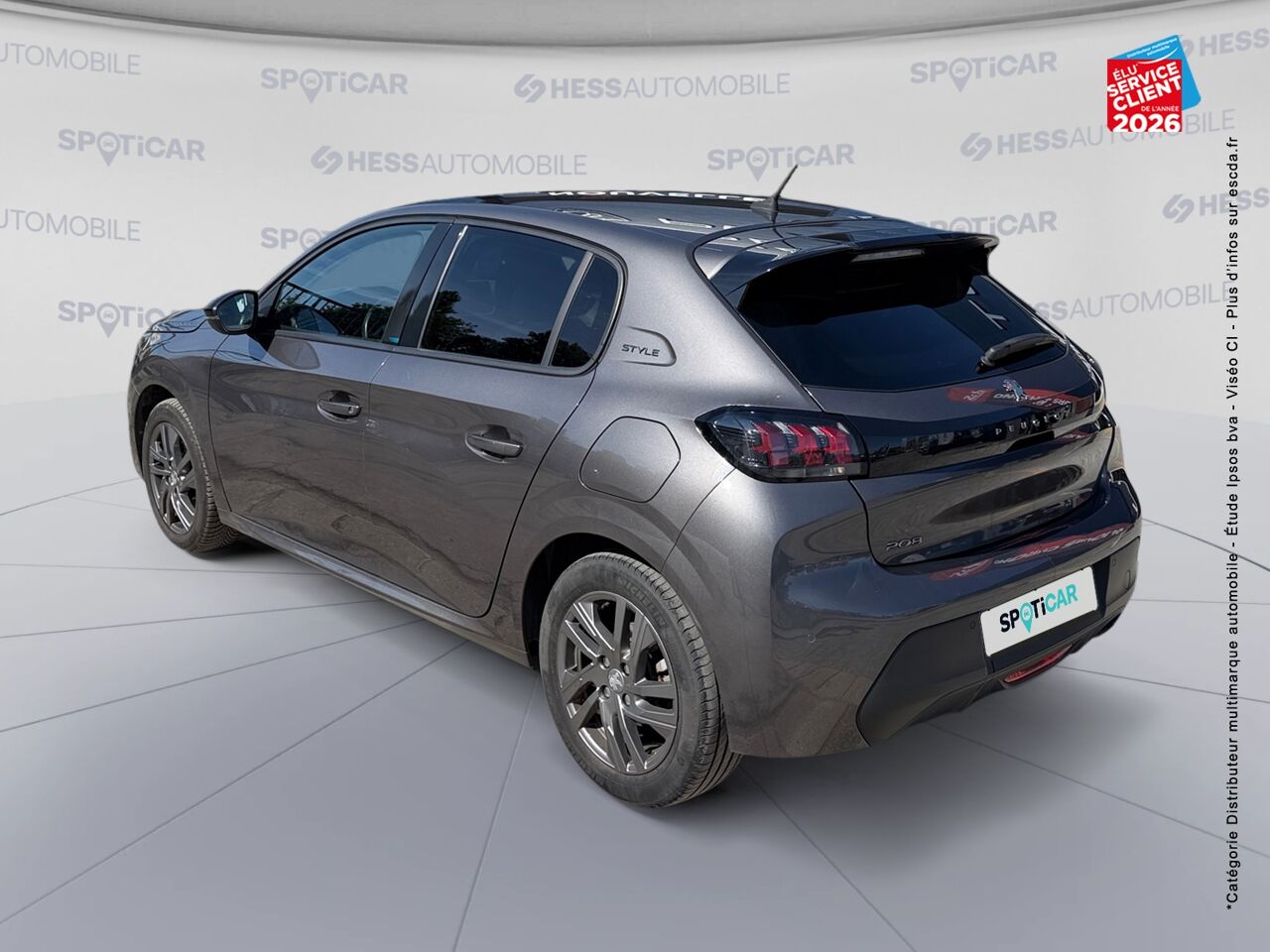 chez Peugeot Sedan
