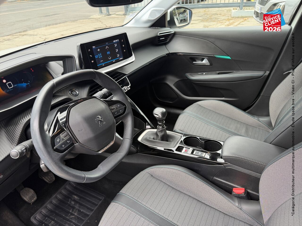 chez Peugeot Sedan