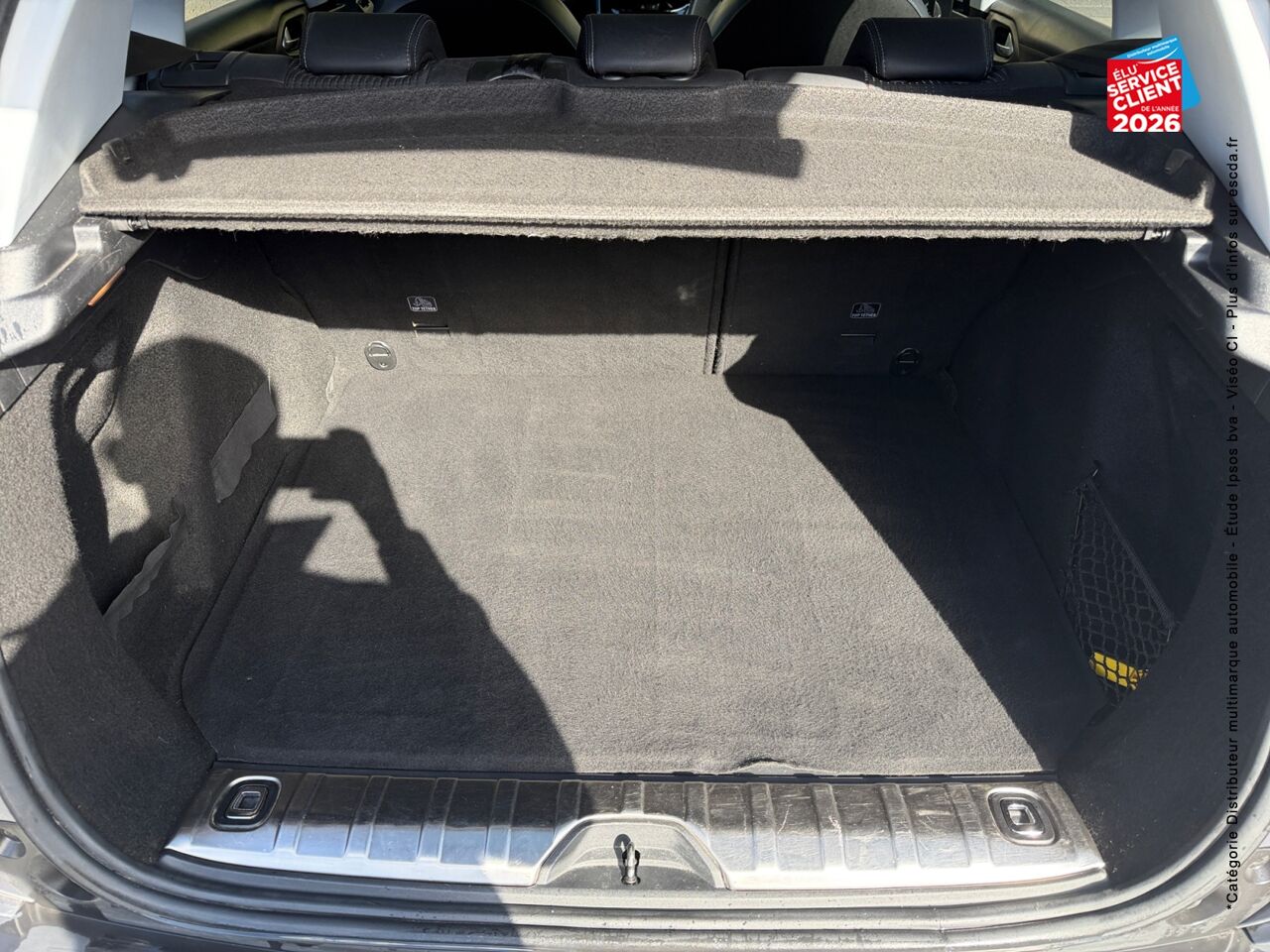 chez Peugeot Sedan
