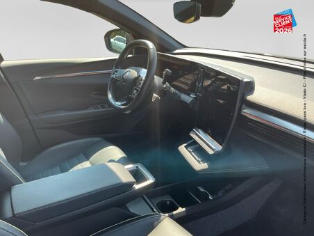 RENAULT MEGANE E-TECH...