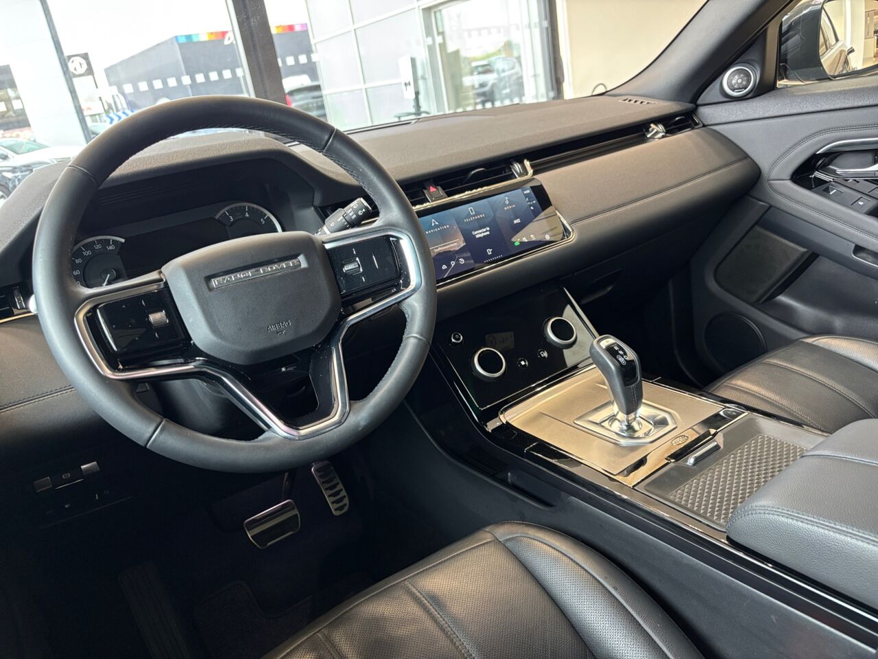 chez Land Rover Strasbourg