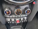 Véhicule d'occasion MINI MINI 5 PORTES COOPER 136CH EDITION PREMIUM PLUS BVA7
