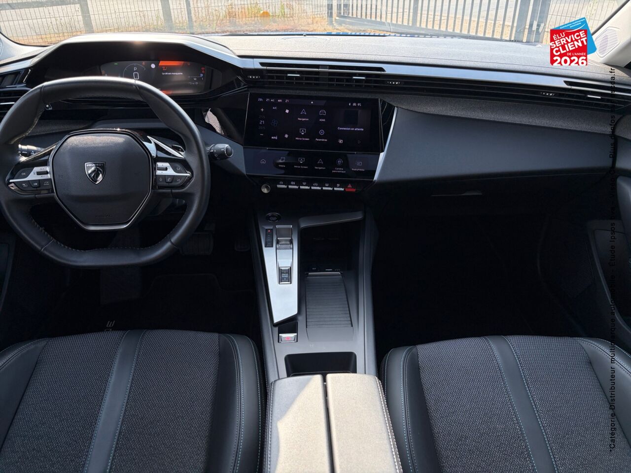 chez Peugeot Sedan