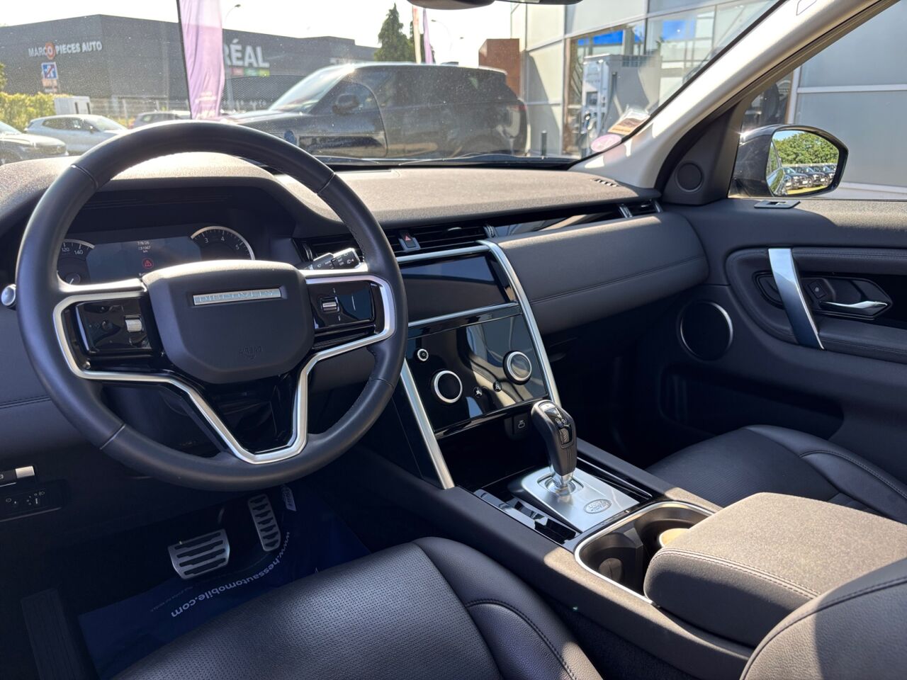 chez Land Rover Strasbourg
