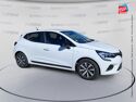 Véhicule d'occasion RENAULT CLIO 1.6 E-TECH HYBRIDE 145CH EQUILIBRE