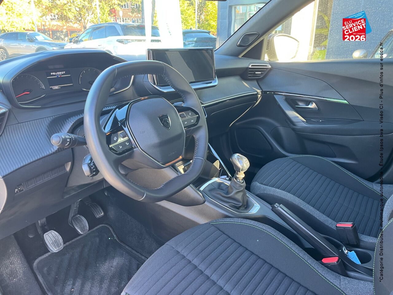 chez Peugeot Sedan