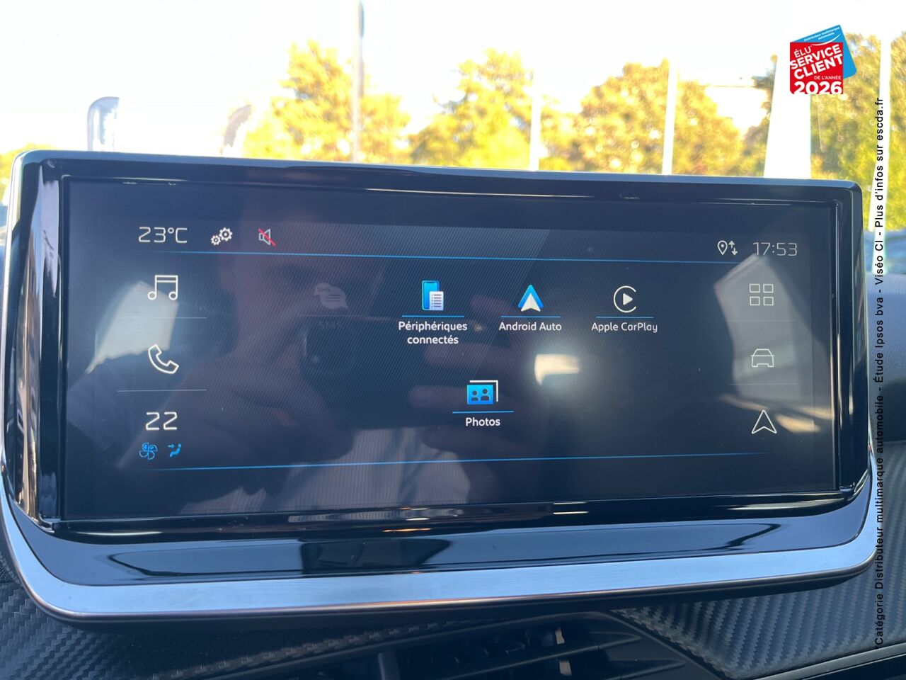 chez Peugeot Sedan