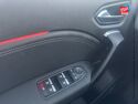 Véhicule d'occasion RENAULT CAPTUR 1.6 E-TECH HYBRIDE 145CH TECHNO