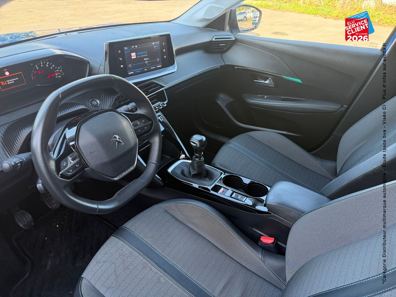 chez Peugeot Sedan