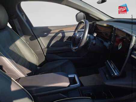 RENAULT MEGANE E-TECH...
