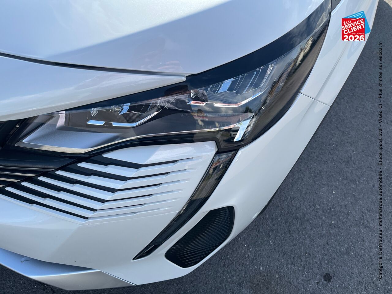chez Peugeot Sedan