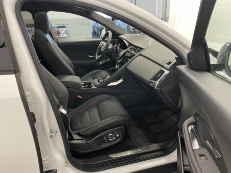 JAGUAR E-PACE P300E PHEV...