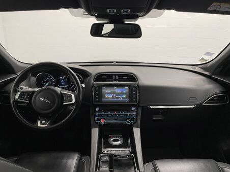 JAGUAR F-PACE 2.0D 180CH...