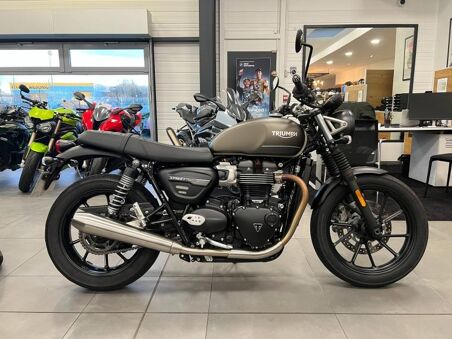 TRIUMPH STREET TWIN STREET...