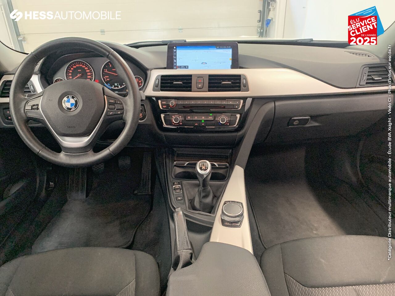 Véhicule d'occasion BMW SERIE 3 TOURING 320D XDRIVE 190CH LOUNGE TOUVRANT GPS HUD FULL LED RUNFLAT chez BMW Colmar