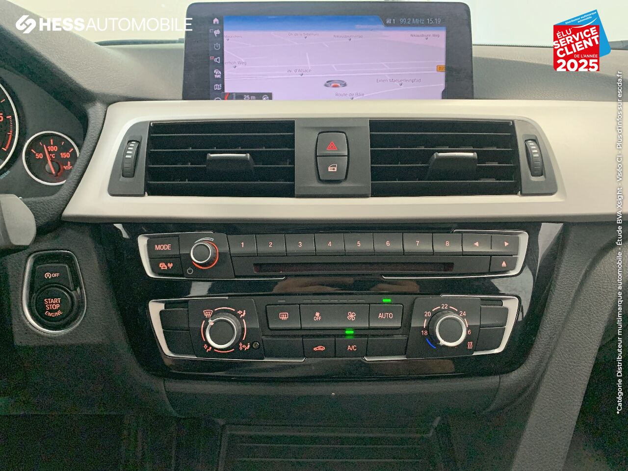 Véhicule d'occasion BMW SERIE 3 TOURING 320D XDRIVE 190CH LOUNGE TOUVRANT GPS HUD FULL LED RUNFLAT chez BMW Colmar