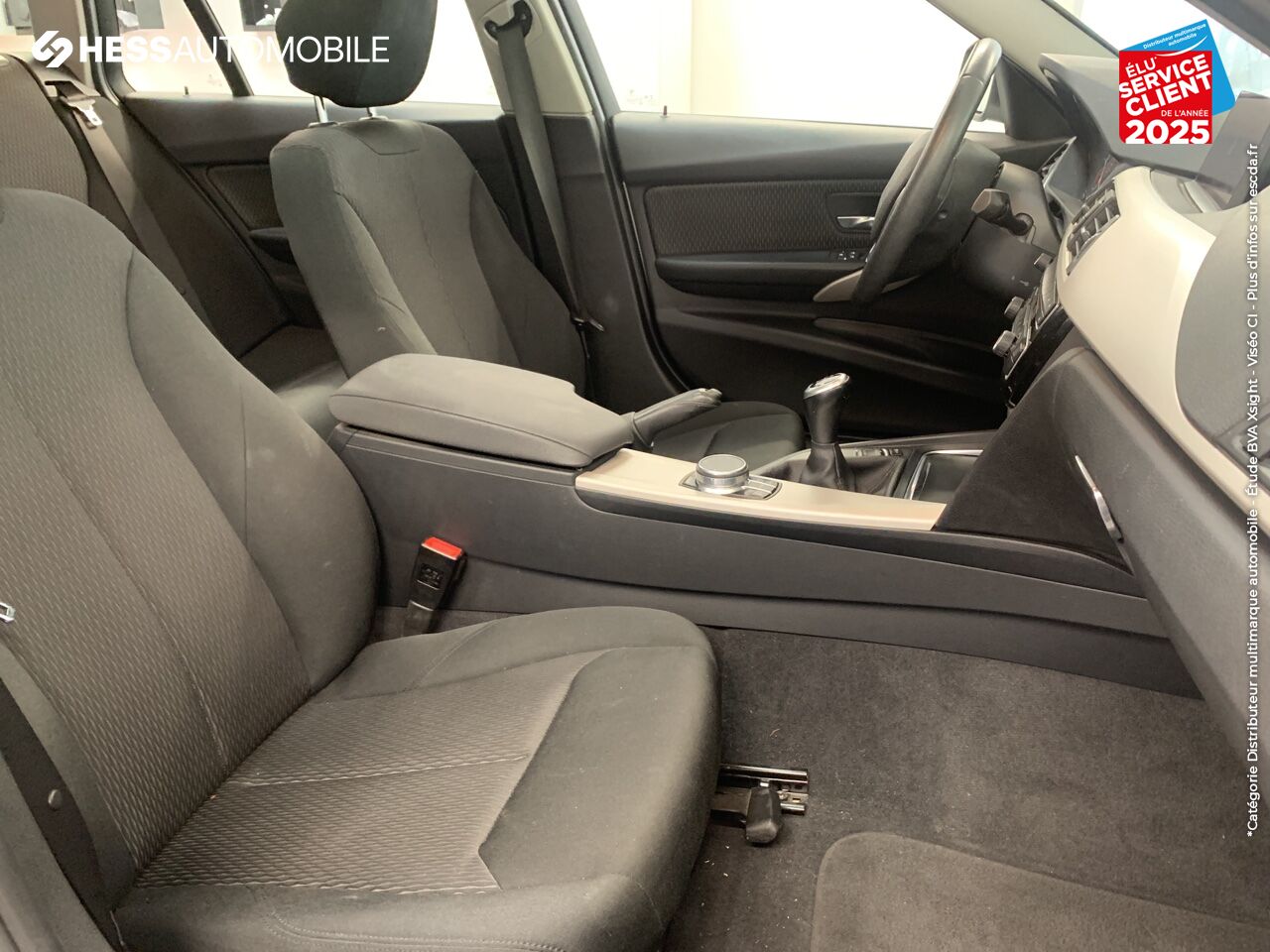 Véhicule d'occasion BMW SERIE 3 TOURING 320D XDRIVE 190CH LOUNGE TOUVRANT GPS HUD FULL LED RUNFLAT chez BMW Colmar