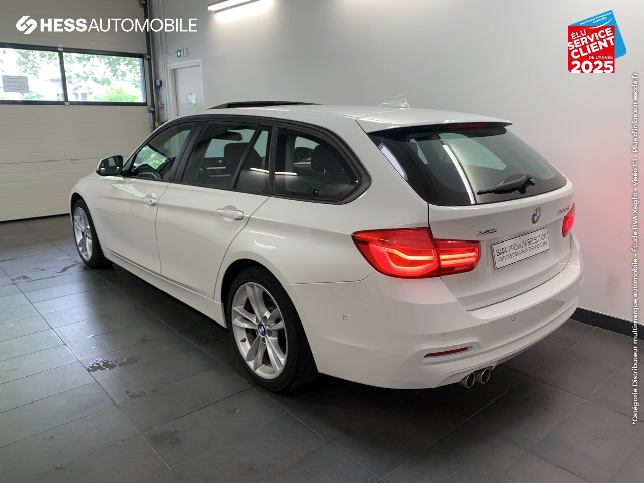Véhicule d'occasion BMW SERIE 3 TOURING 320D XDRIVE 190CH LOUNGE TOUVRANT GPS HUD FULL LED RUNFLAT chez BMW Colmar
