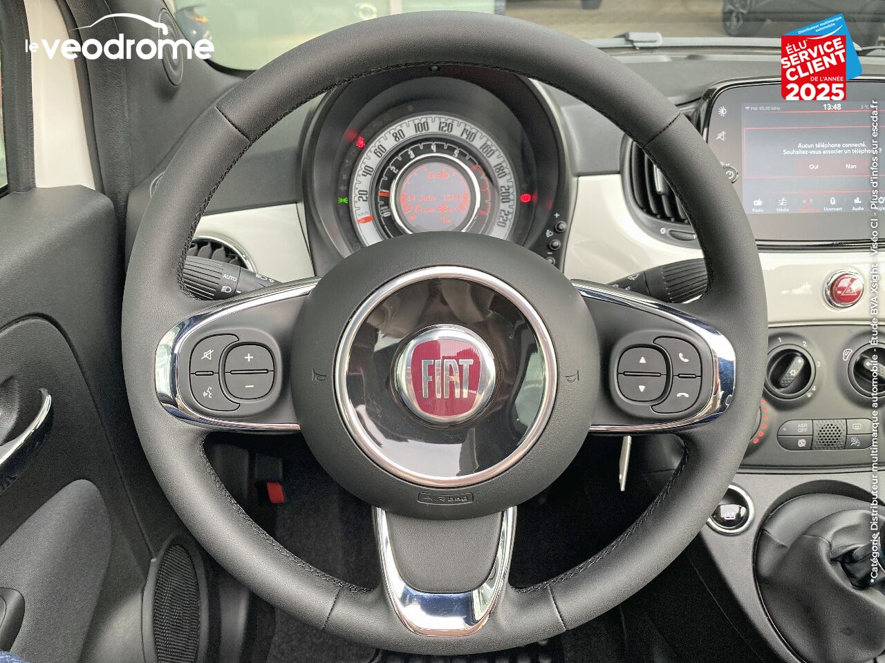 Véhicule d'occasion FIAT 500C 1.0 70CH BSG S/S LOUNGE -16 chez Le Veodrome