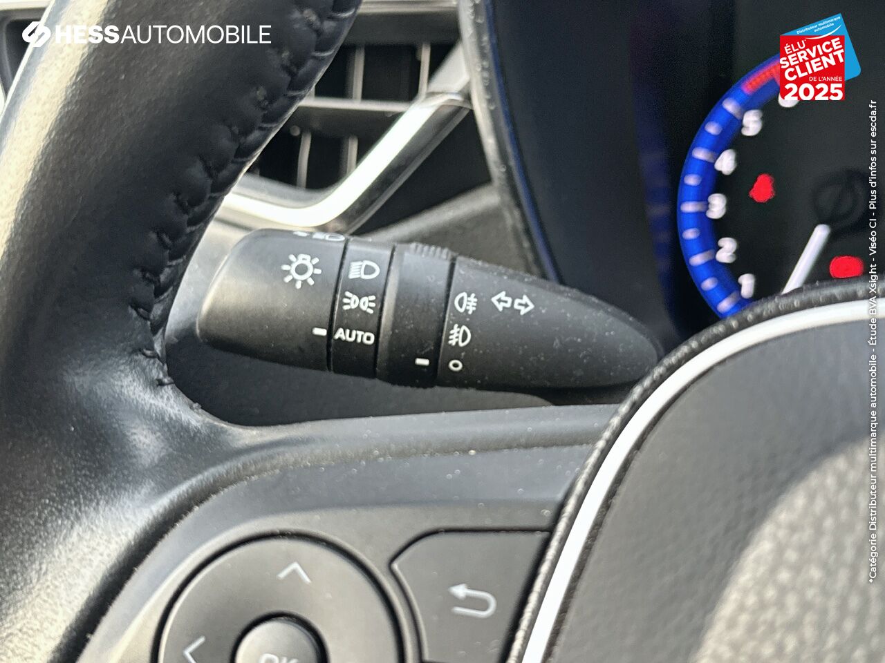 Véhicule d'occasion TOYOTA COROLLA 122H COLLECTION MY21 SIEGE CHAUF CAMERA GPS chez Opel Verdun