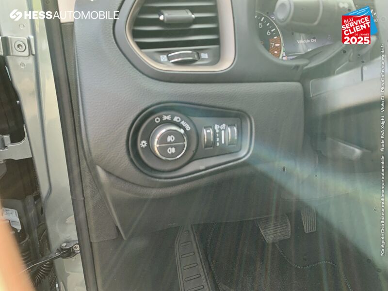 Véhicule neuf JEEP RENEGADE E-HYBRID MY22 UPLAND 1.5 T4 130CH BVR7 chez Fiat Besançon