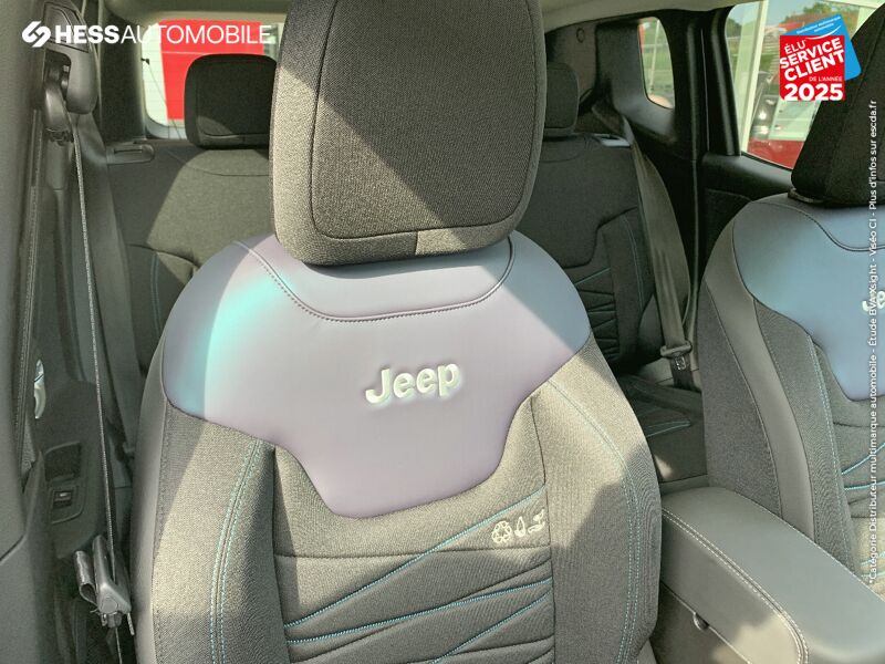 Véhicule neuf JEEP RENEGADE E-HYBRID MY22 UPLAND 1.5 T4 130CH BVR7 chez Fiat Besançon