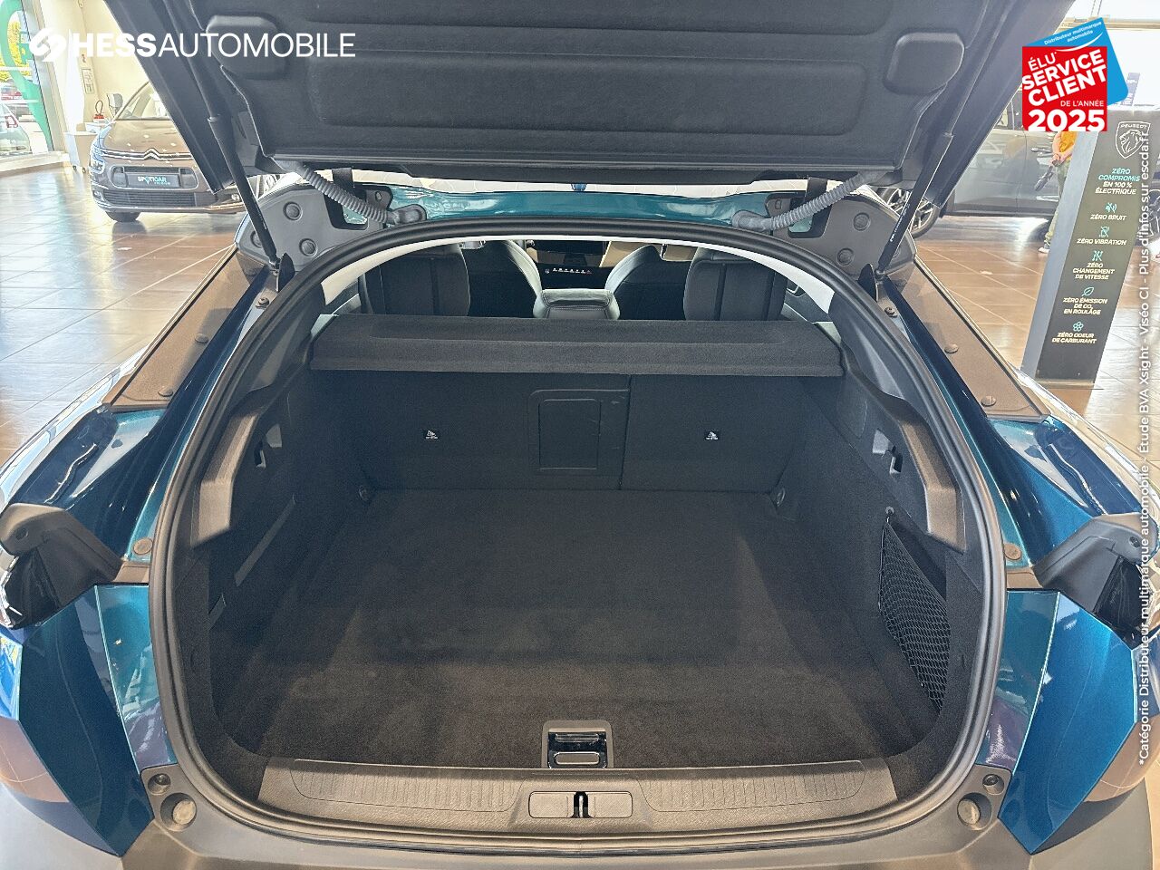 Véhicule d'occasion PEUGEOT 408 PHEV 225CH ALLURE PACK E-EAT8 chez Renault Saint-Louis
