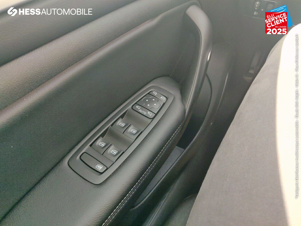 Véhicule d'occasion RENAULT MEGANE ESTATE 1.3 TCE 140CH INTENS EDC -21N chez Toyota Bar le Duc