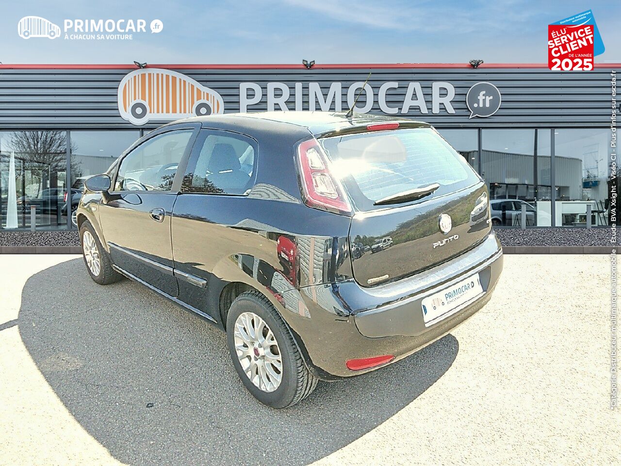 Véhicule d'occasion FIAT GRANDE PUNTO 1.3 MULTIJET 16V 75CH DYNAMIC 3P chez Primocar