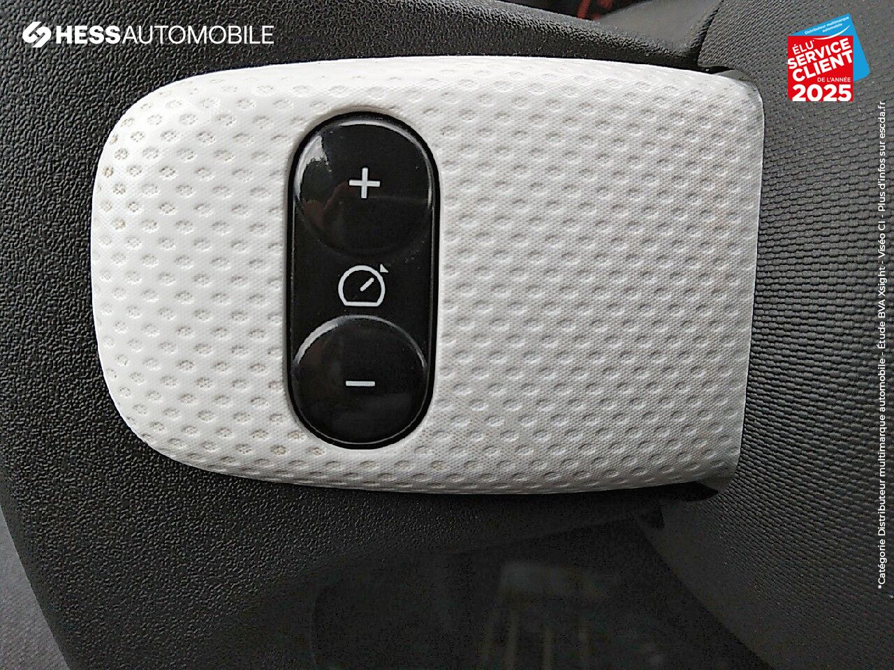 Véhicule d'occasion RENAULT TWINGO 1.0 SCE 75CH ZEN RADAR AR chez Renault Colmar