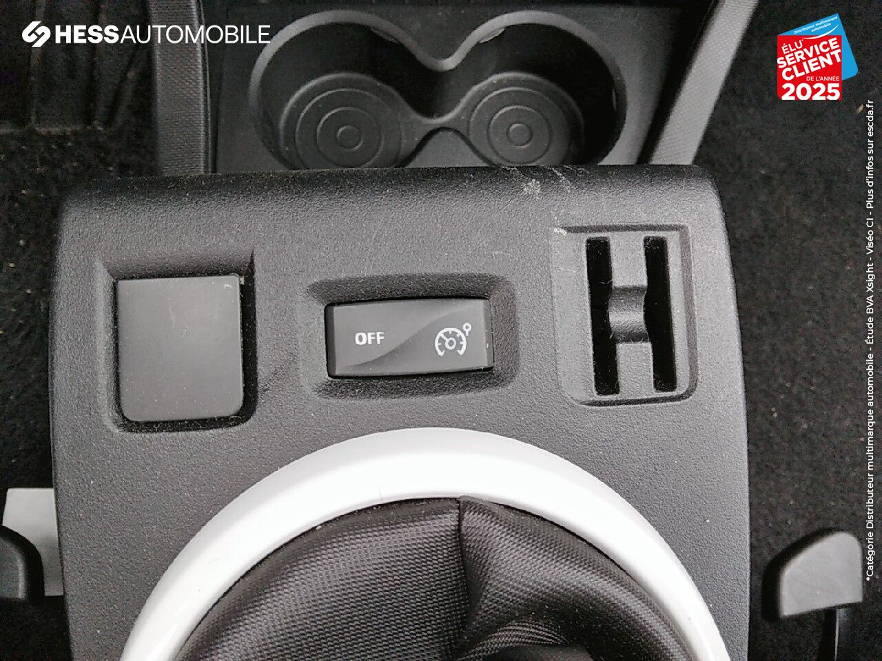 Véhicule d'occasion RENAULT TWINGO 1.0 SCE 75CH ZEN RADAR AR chez Renault Colmar