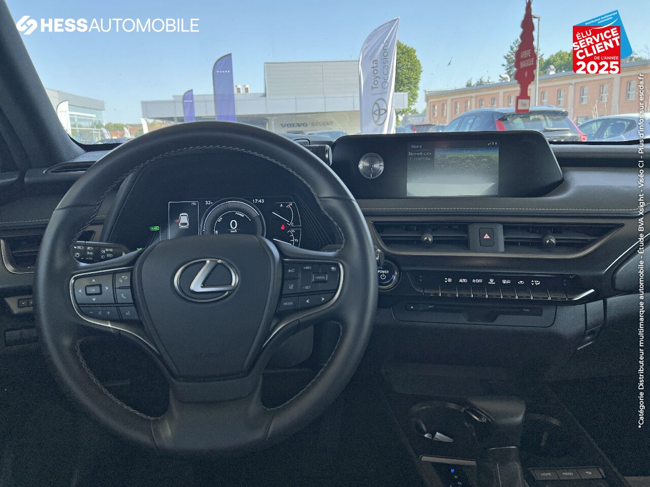 Véhicule d'occasion LEXUS UX 250H 2WD PACK CONFORT BUSINESS GPS CAMERA chez Lexus Metz