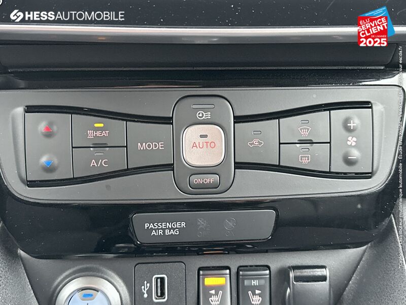 Véhicule d'occasion NISSAN LEAF 150CH 40KWH TEKNA 19.5 CUIR SIEGE CHAUF GPS CAMERA chez Nissan Thionville