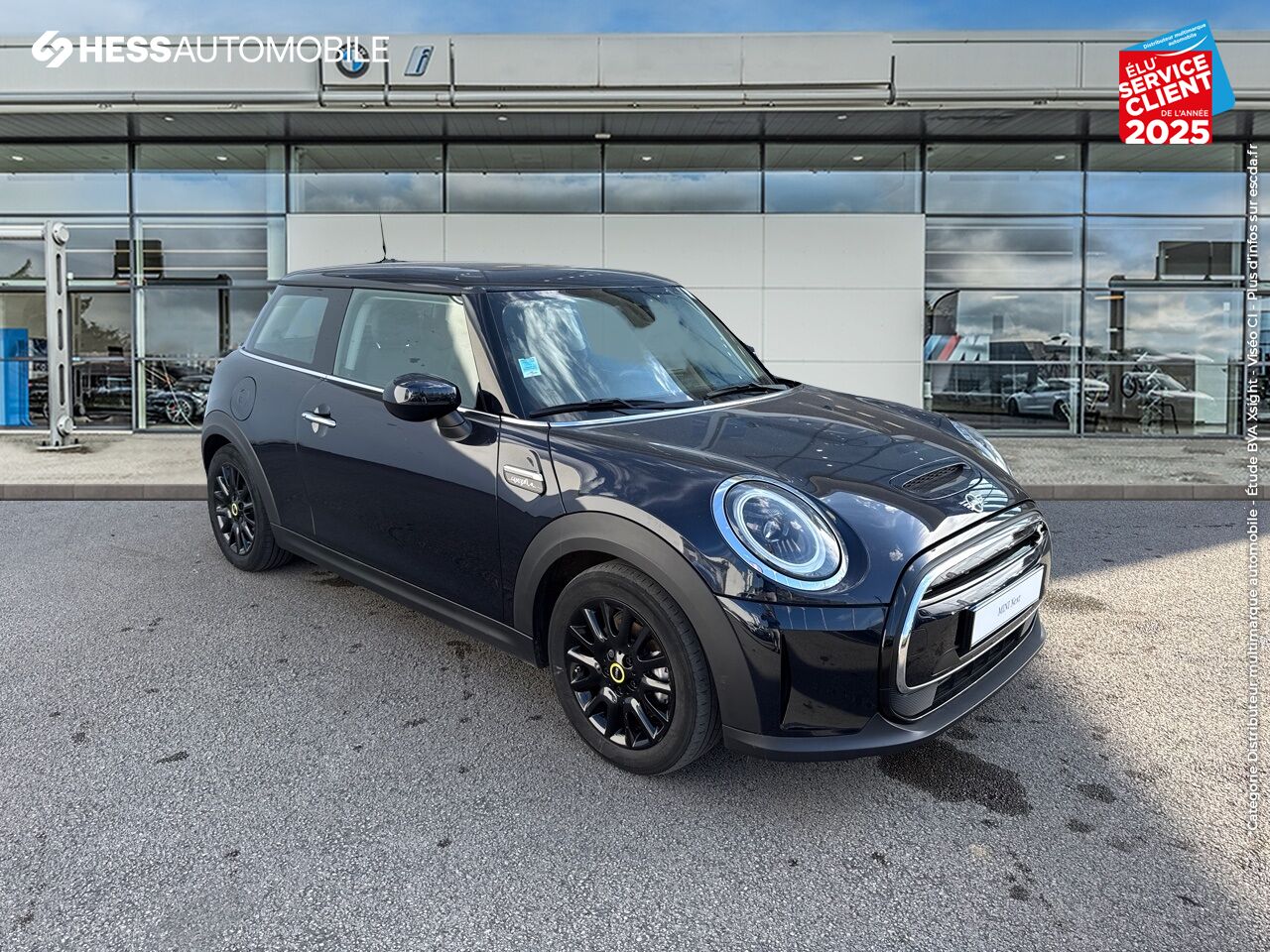 Véhicule d'occasion MINI MINI COOPER SE 184CH EDITION CAMDEN BVA 5CV chez MINI Besançon