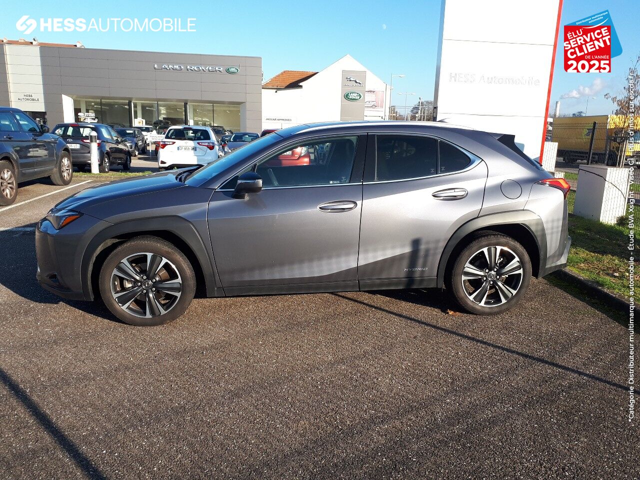 Véhicule d'occasion LEXUS UX 250H 2WD EXECUTIVE MY20 TOUVRANT SIEGES CHAUF/VENTIL/CUIR VOLANT CHAUF GPS chez Renault Saint-Louis