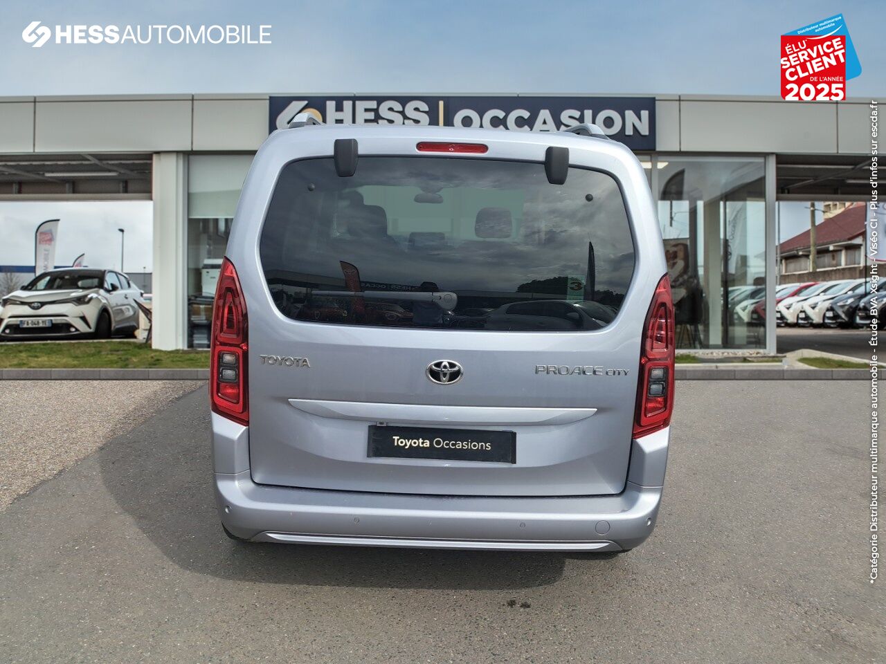 Véhicule d'occasion TOYOTA PROACE CITY VERSO LONG 1.2 110 VVT-I DYNAMIC chez Hyundai Reims
